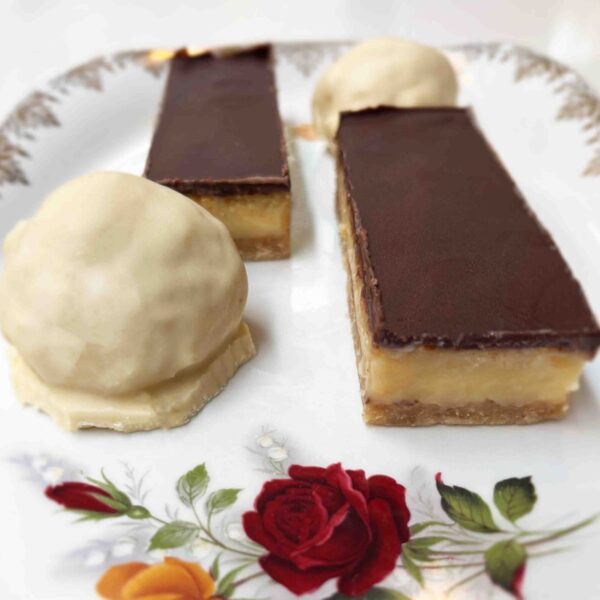 A Sweetener Chocolate Caramel Slice